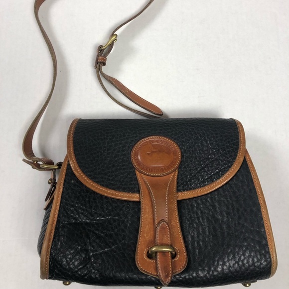 Dooney & Bourke Handbags - dooney & Bourke Vintage Duck DB Purse